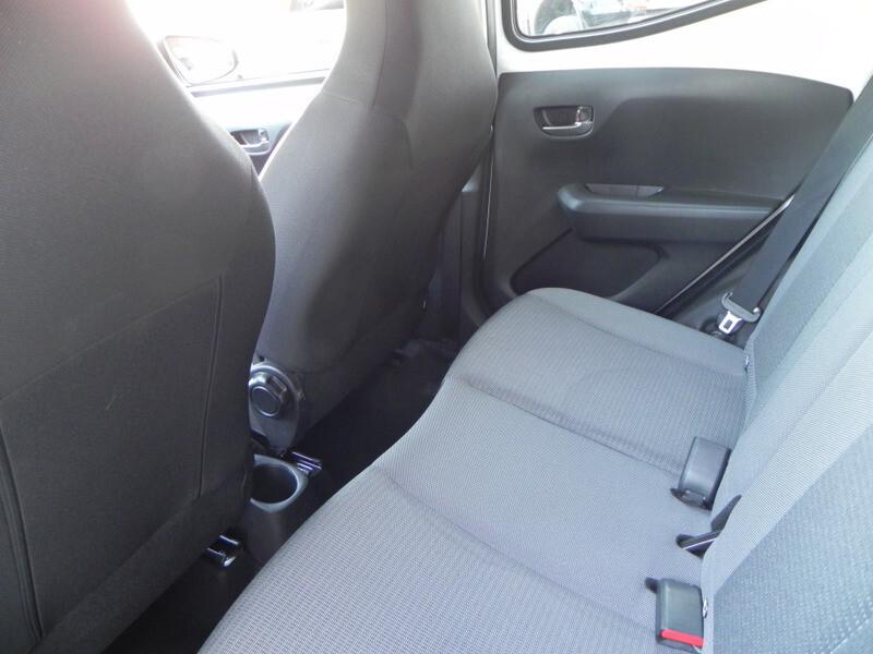 Toyota Aygo Connect 1.0 VVT-i 72 CV 5 porte x-cool