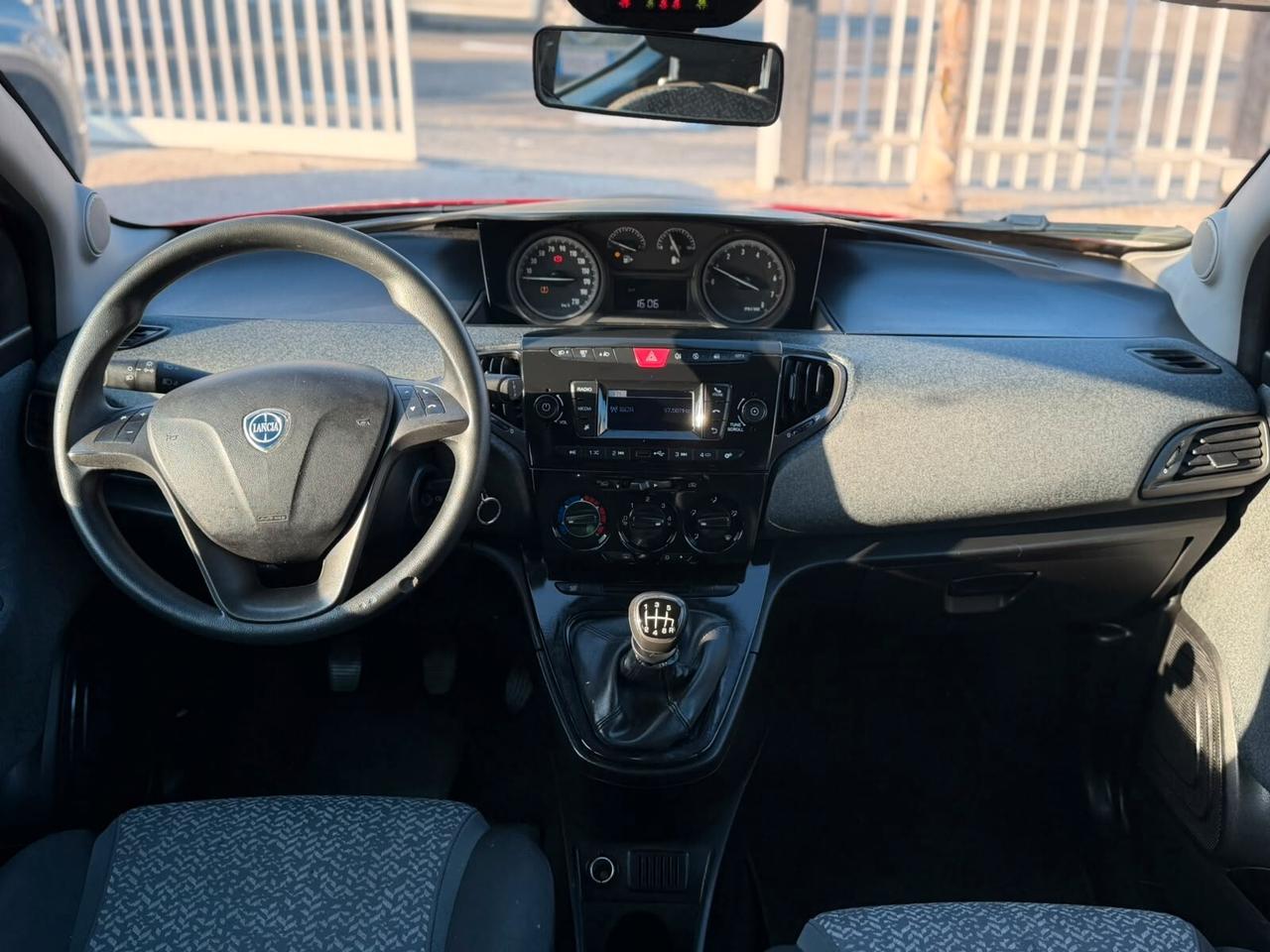 Lancia Ypsilon 1.0 Hybrid UnYca 2022