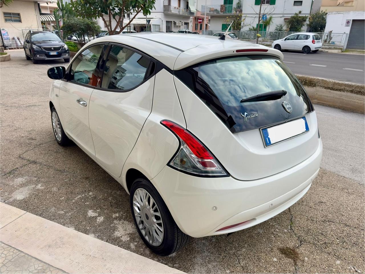 Lancia Ypsilon 1.3 MJT 16V 95 CV 5 porte S&S Gold