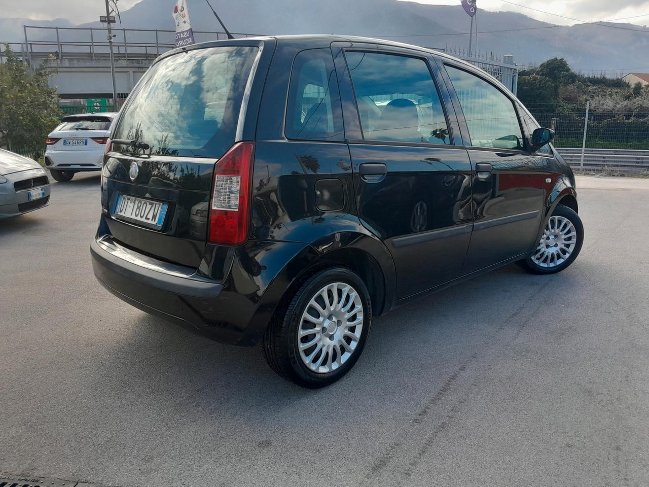 Fiat Idea 1.2 16V BlackLabel