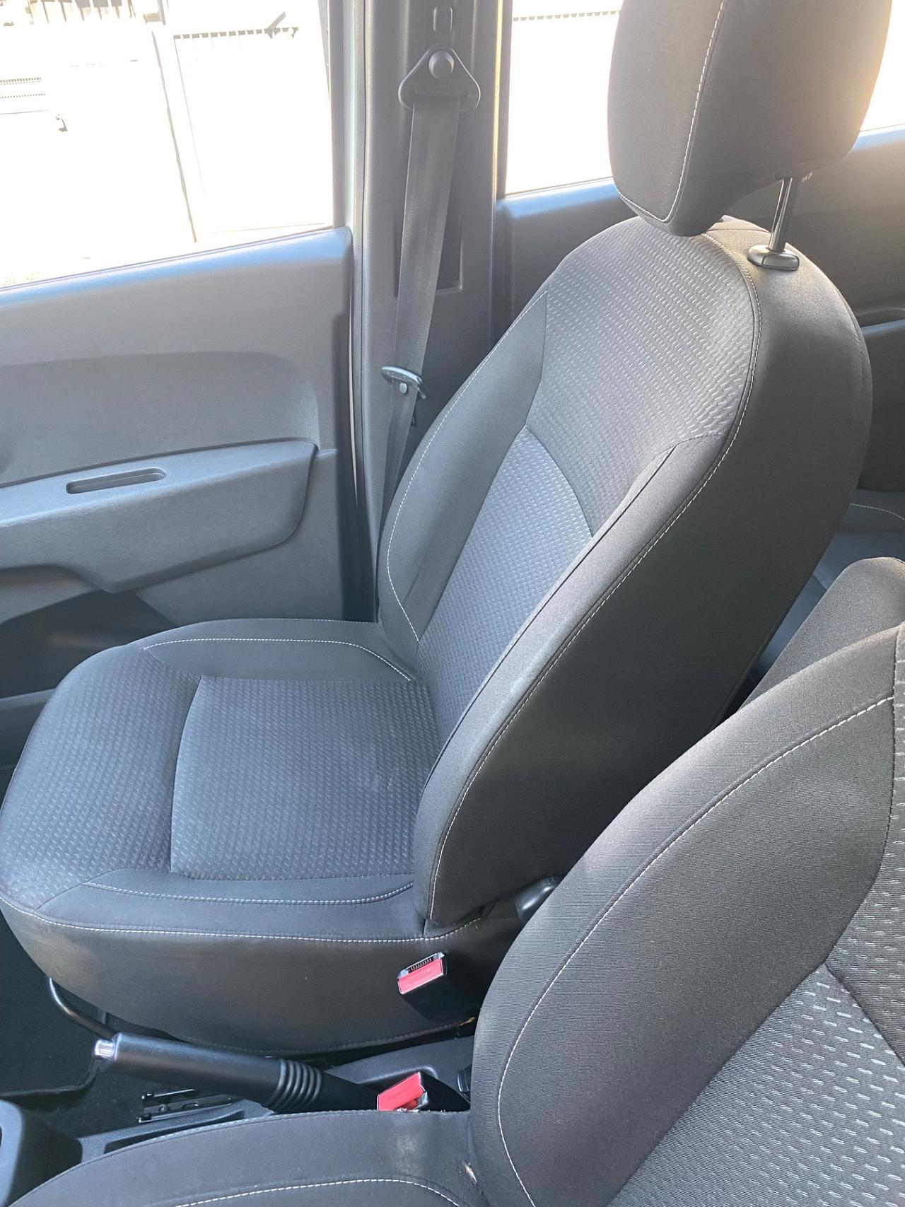 Dacia Lodgy 1.5 Dci 7 Posti Anno 2021 TAGLIANDATA