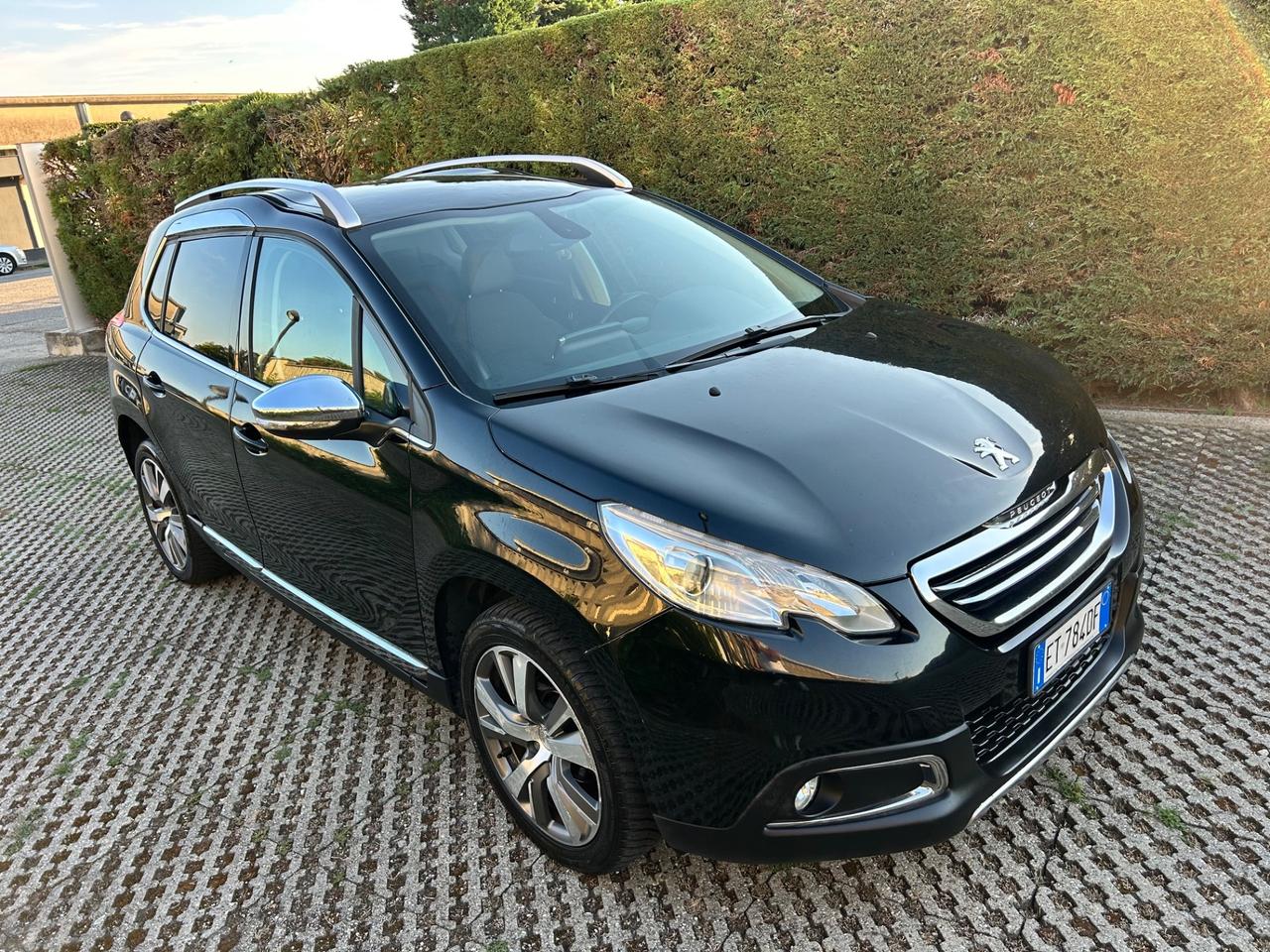 Peugeot 2008 BlueHDi 130 S&S EAT8 Allure