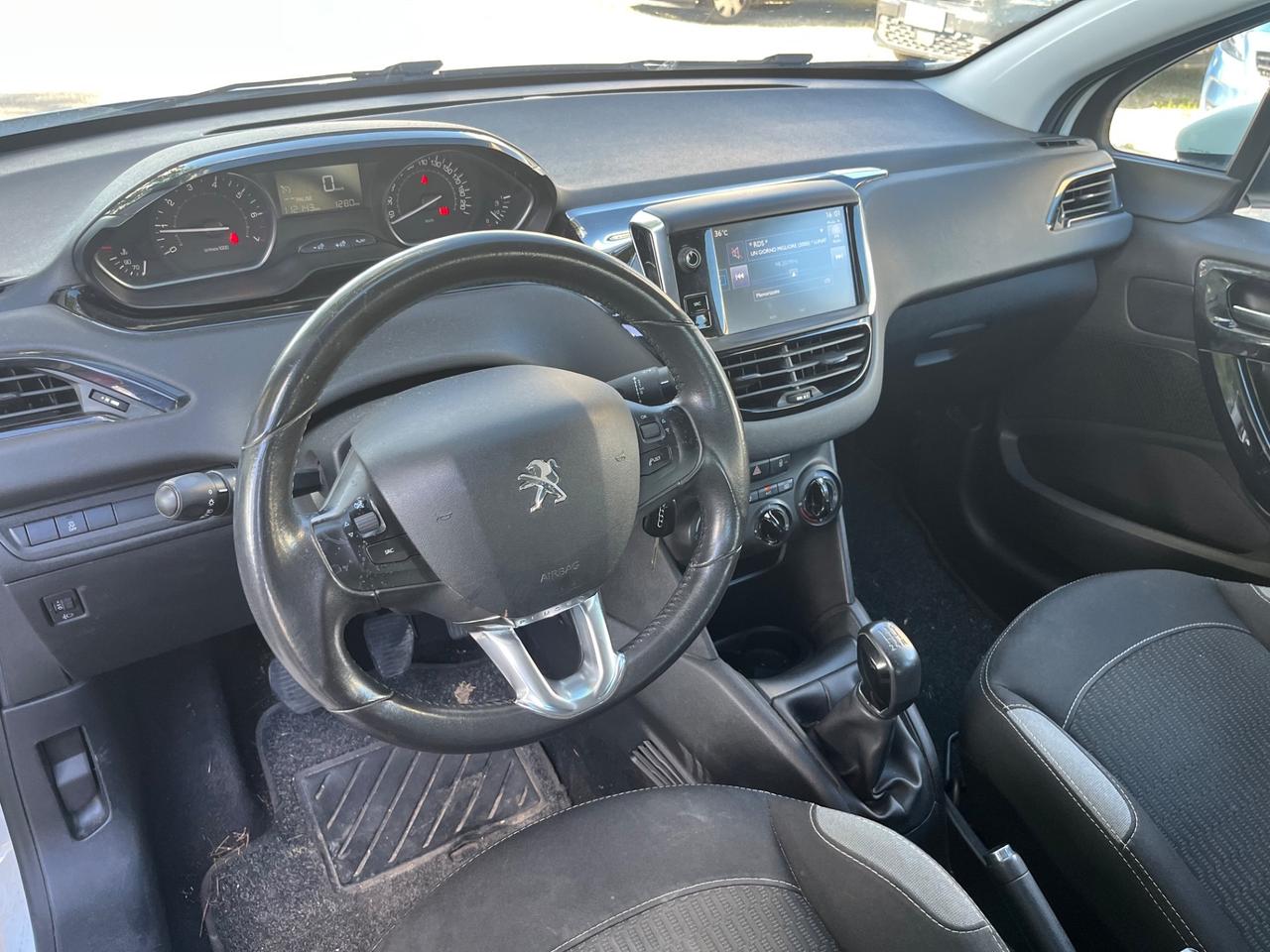 Peugeot 208 PureTech 82CV 5 porte Allure 2016