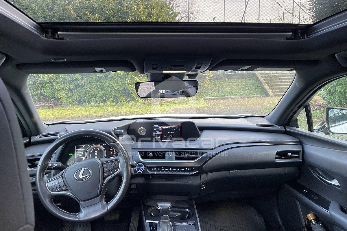 LEXUS UX Hybrid Luxury