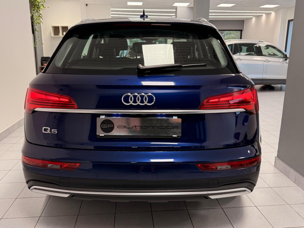 Audi Q5 2.0 tdi S-tronic 163cv Iva esposta