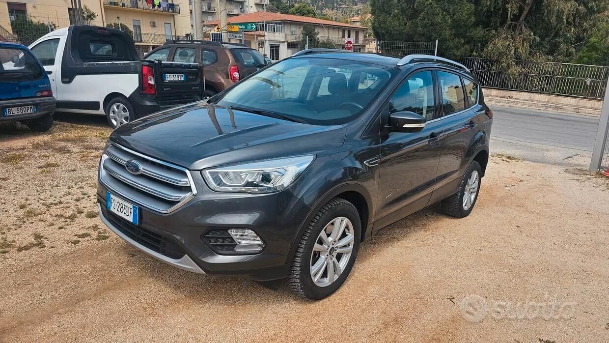 FORD KUGA 2.0 TDCI 150CV 5P SUV 2018 PSHIFT SeS AWD BUSINESS E6 CAMBIO AUTOMATICO € 9.900,00