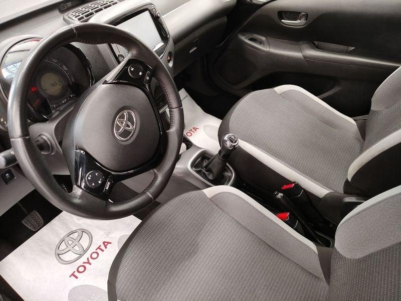 Toyota Aygo Aygo Connect 1.0 VVT-i 72 CV 5 porte x-play