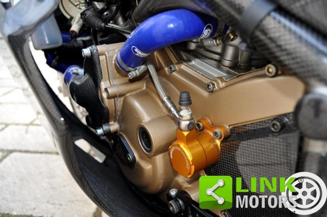DUCATI 748 R Limited Edition Completamente in Carbonio