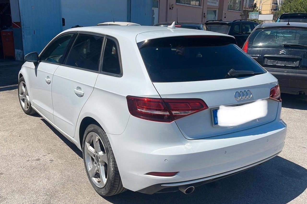 Audi A3 SPB 1.6 TDI 116 CV Design