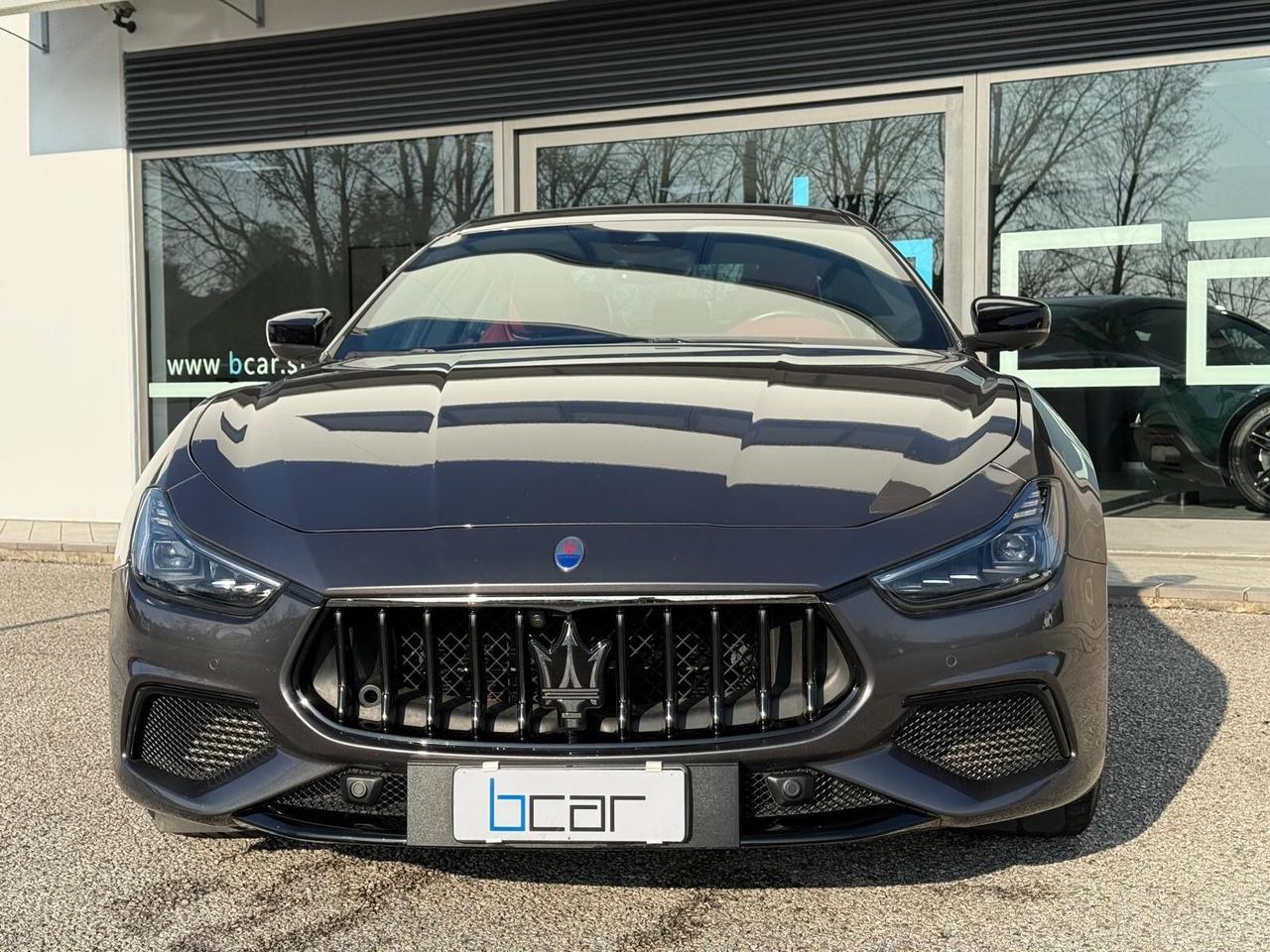 Maserati Ghibli V6 430 CV Q4 Gransport