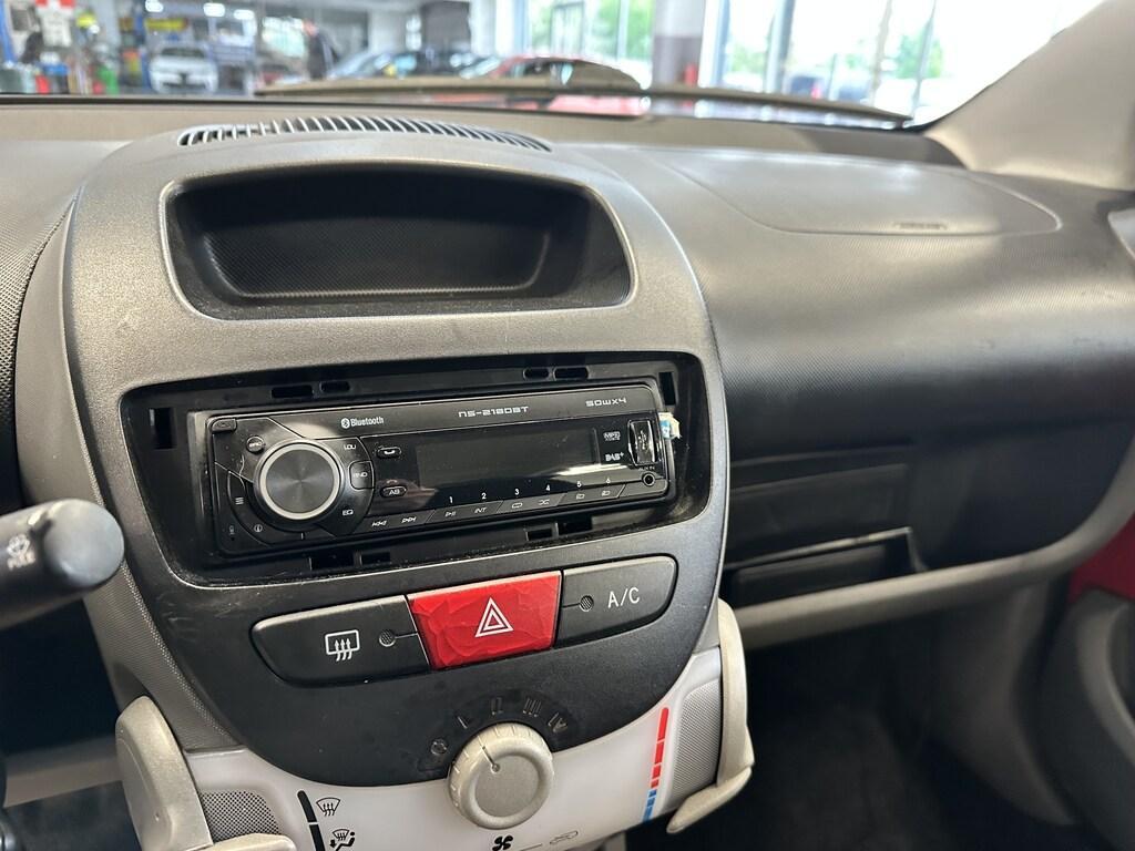 Toyota Aygo 5 Porte 1.0 VVT-i Sol