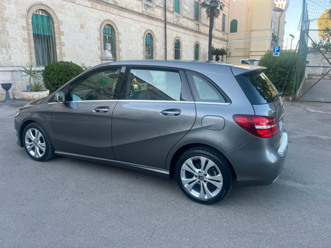 Mercedes-benz B 180 d Automatic Executive