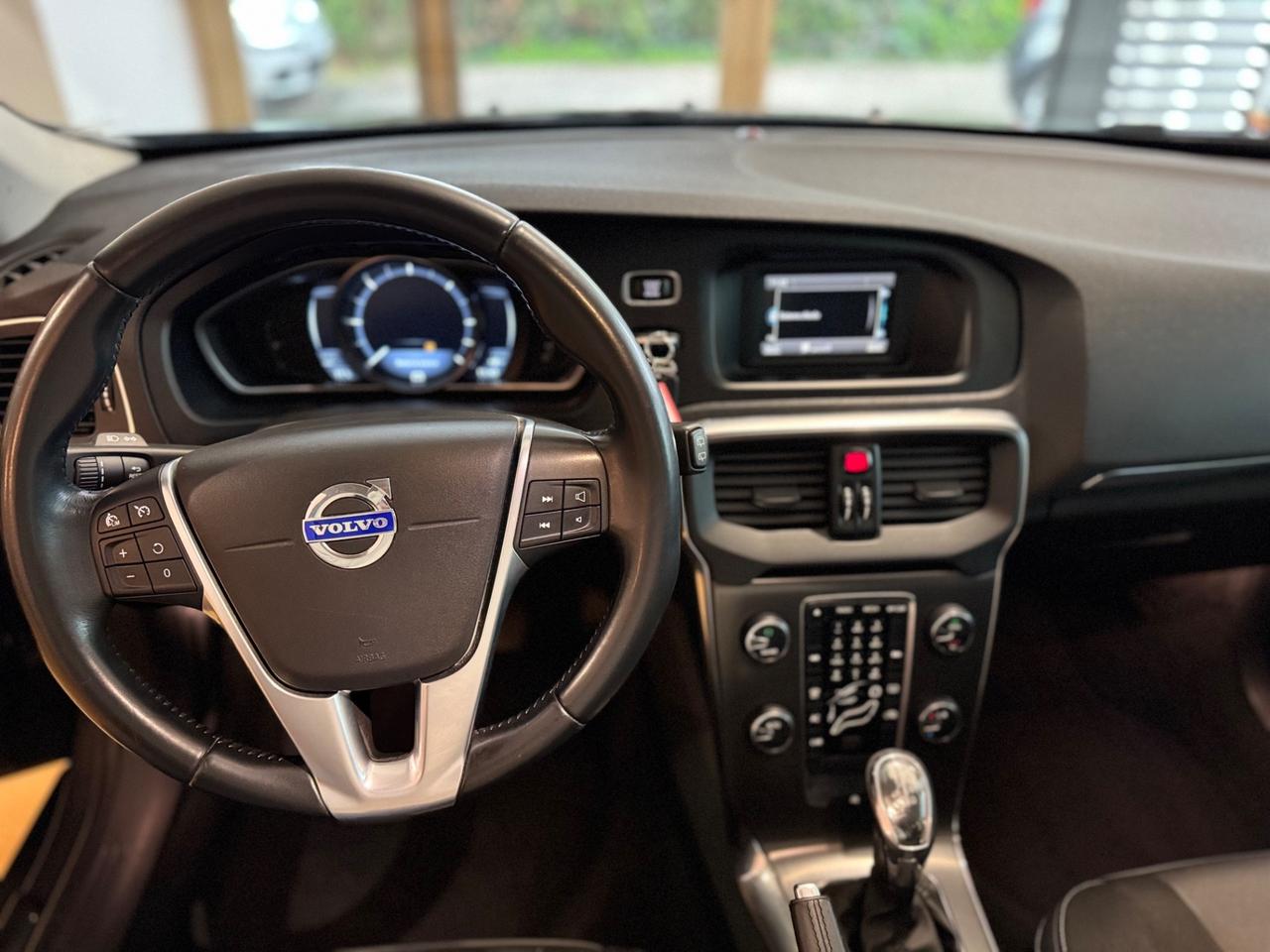 Volvo V40 D3 Geartronic Summum