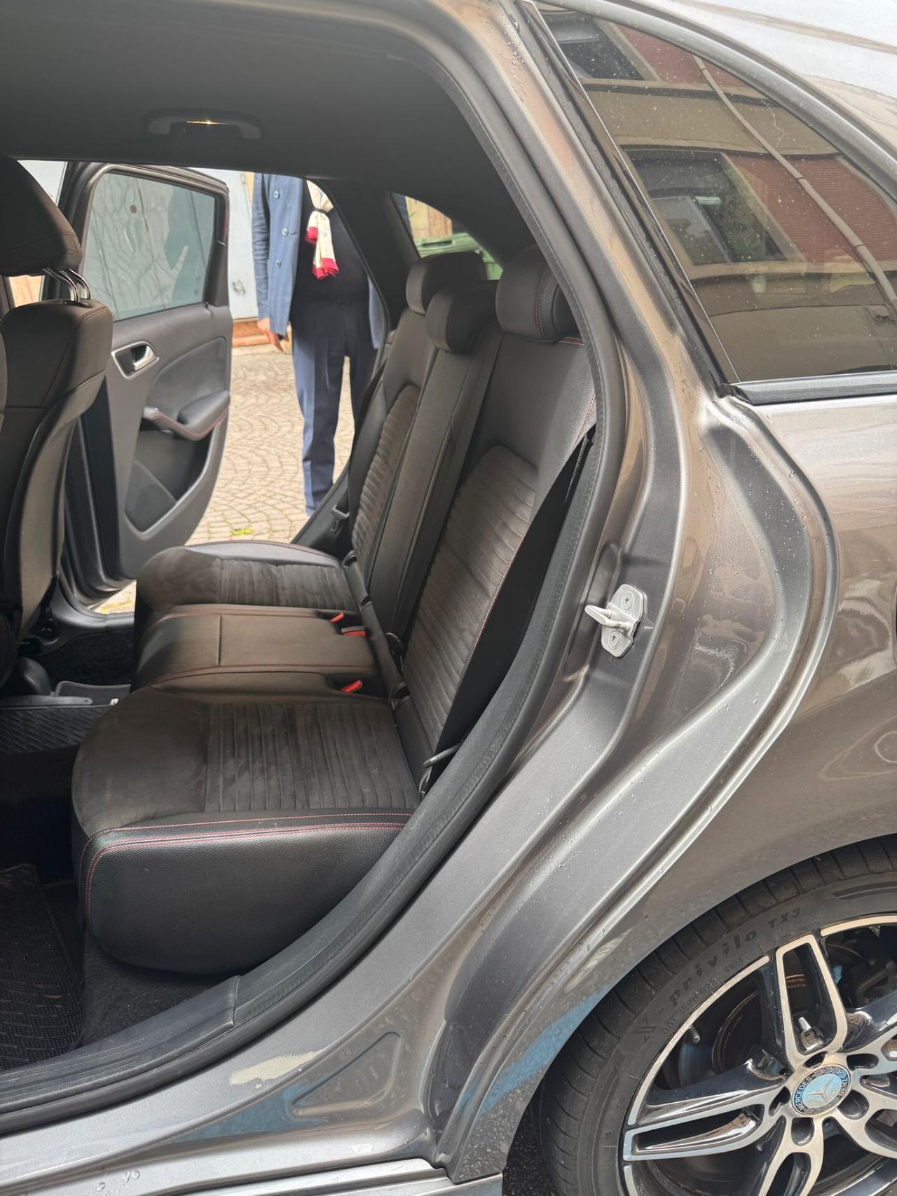 Mercedes-benz B 200 d Automatic Sport