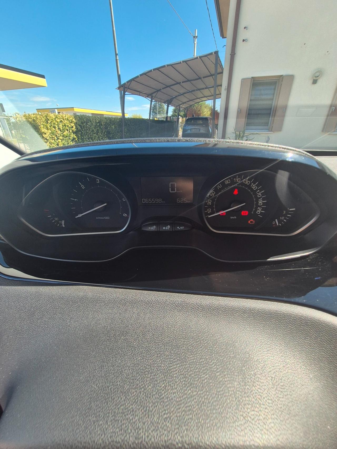 Peugeot 208 BlueHDi 75 5 porte Allure