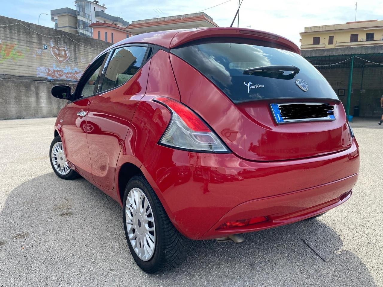 Lancia Ypsilon 1.3 MJT 16V 95 CV 5 porte anno 2017