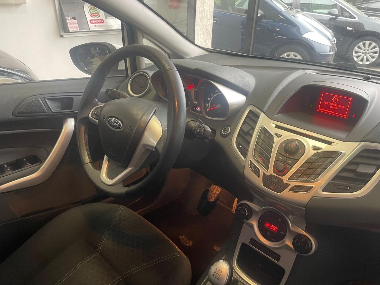 Ford Fiesta 1.2 82 CV 5 Porte Titanium