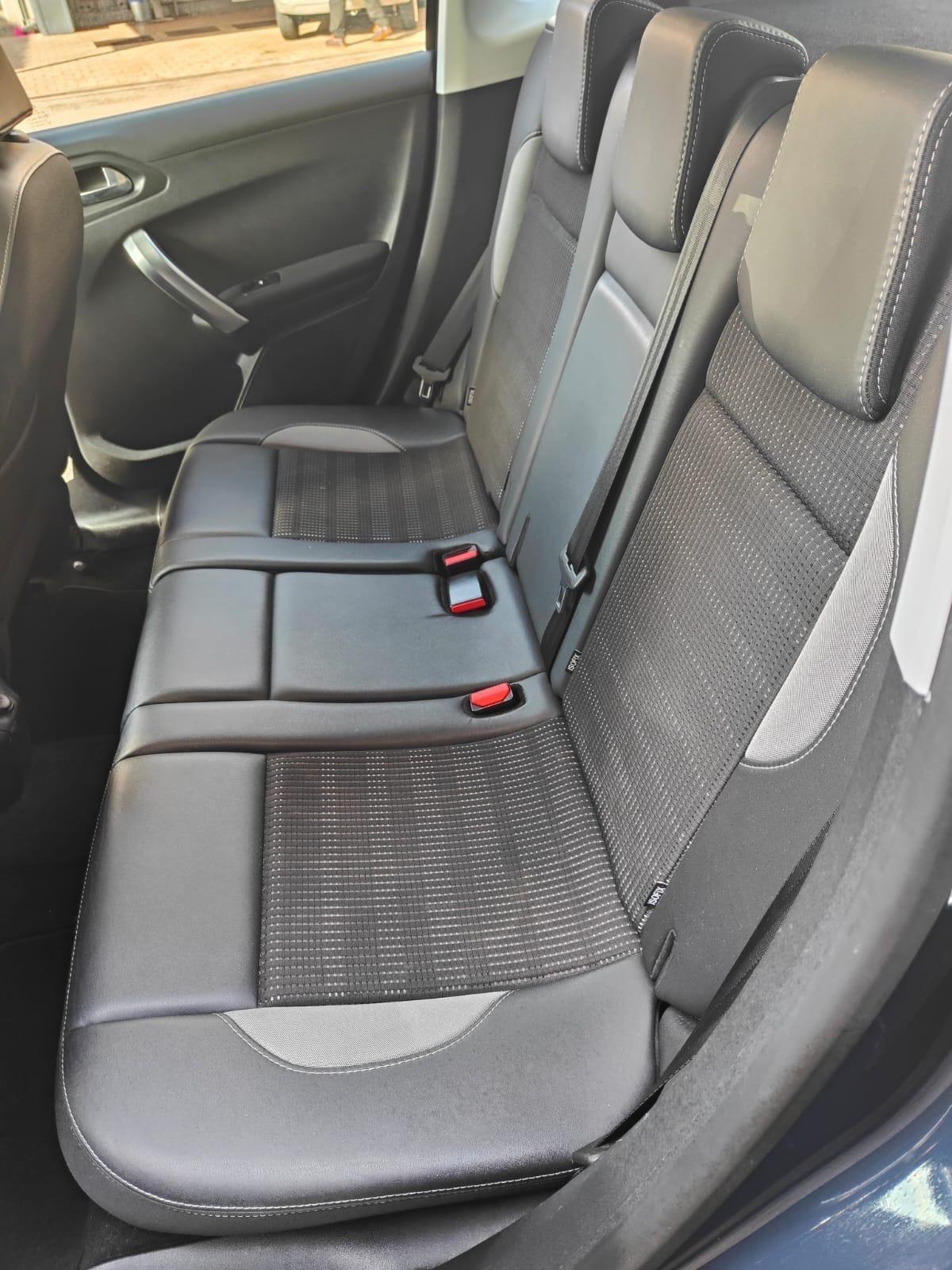 Peugeot 2008 BlueHDi 100 S&S Black Matt