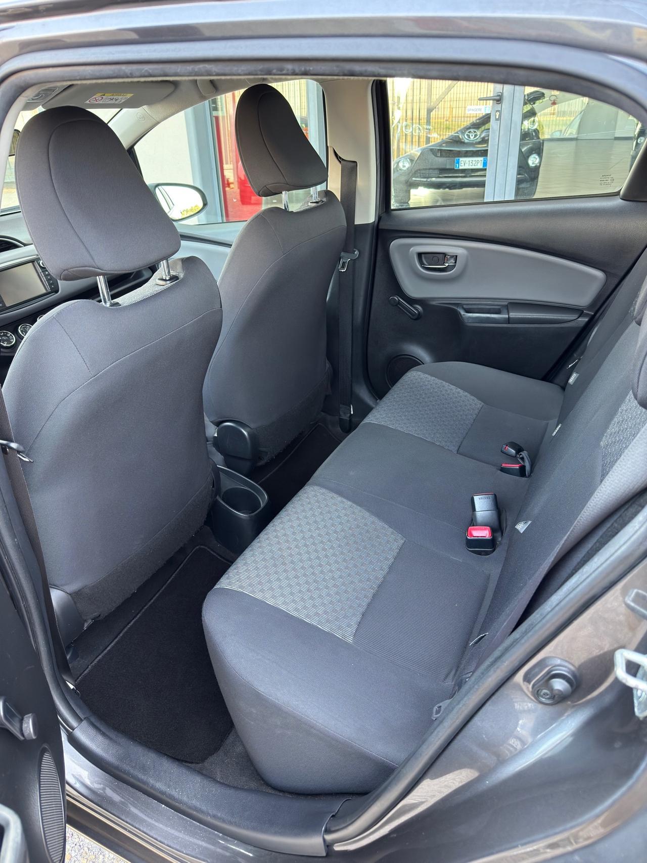 Toyota Yaris 1.4 D-4D 5 porte Active my16"