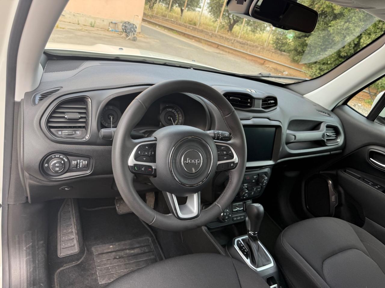 Jeep Renegade 4xe eletttica/benzina