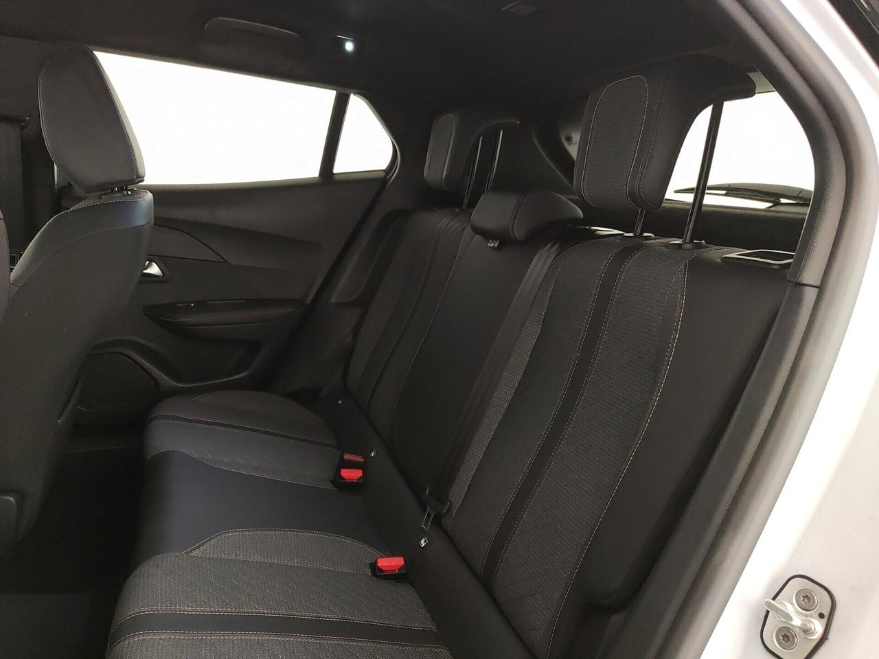 Peugeot 2008 PureTech 130 S&S EAT8 Allure