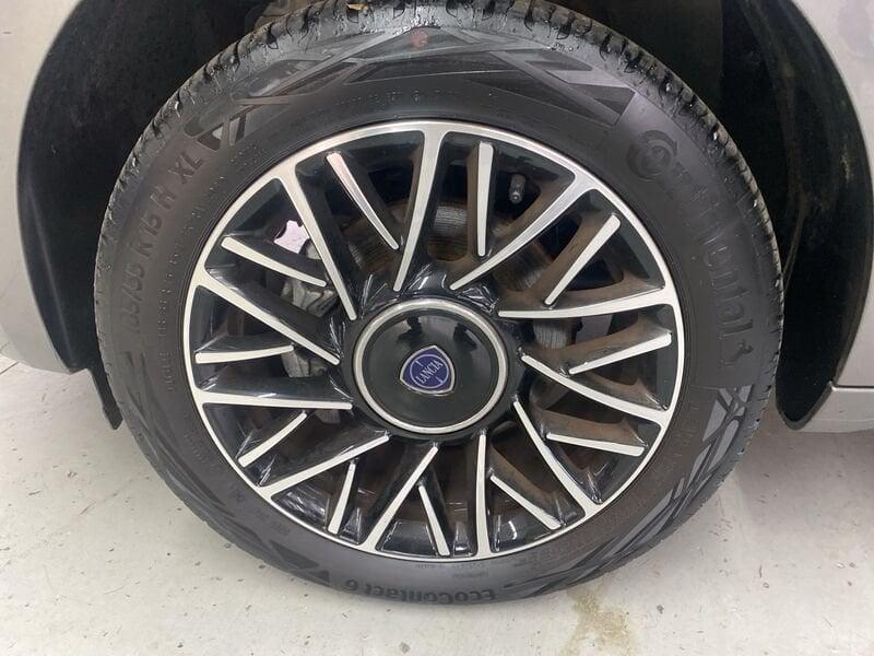 Lancia Ypsilon New 5 porte My24 1.0 Firefly 70 CvStart&Stop Hybrid Oro