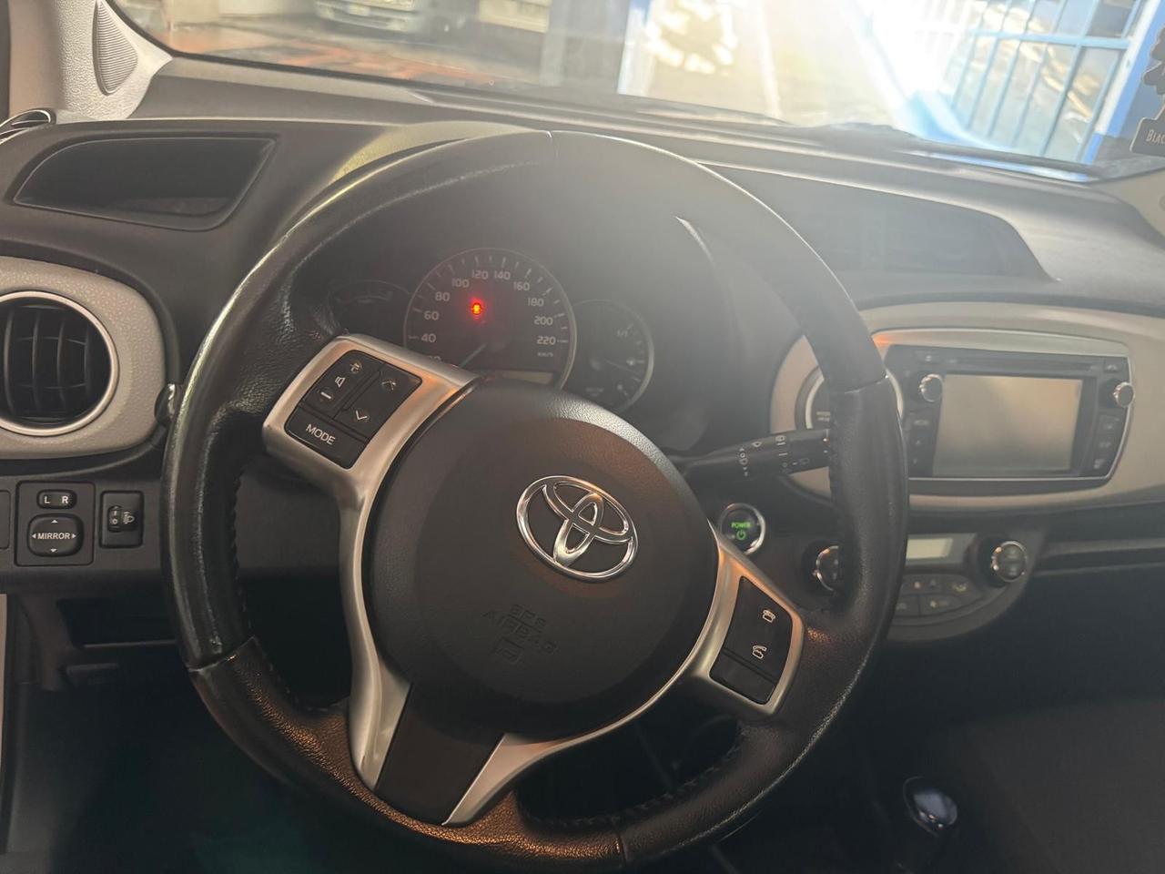 Toyota Yaris 1.5 Hybrid 5 porte Lounge