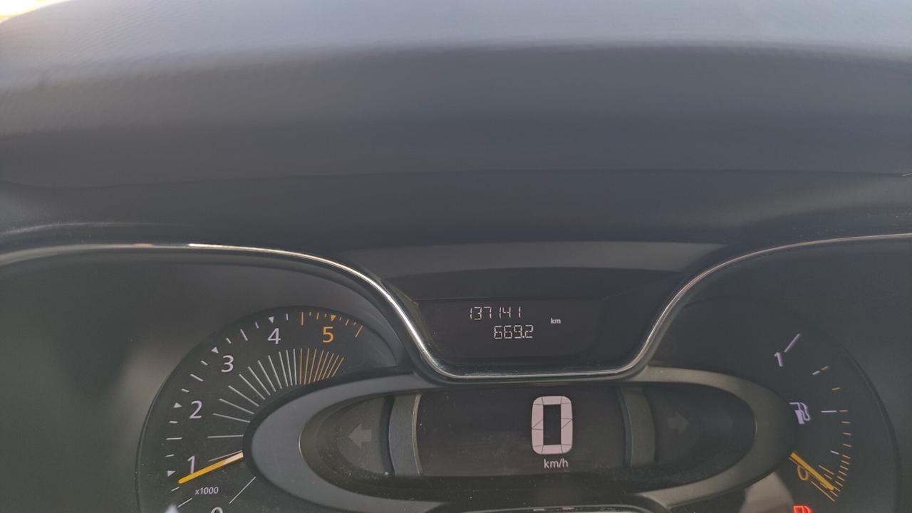 Renault Captur 1.5 dCi 8V 90 CV 66KW NEOPATENTATI - 2015