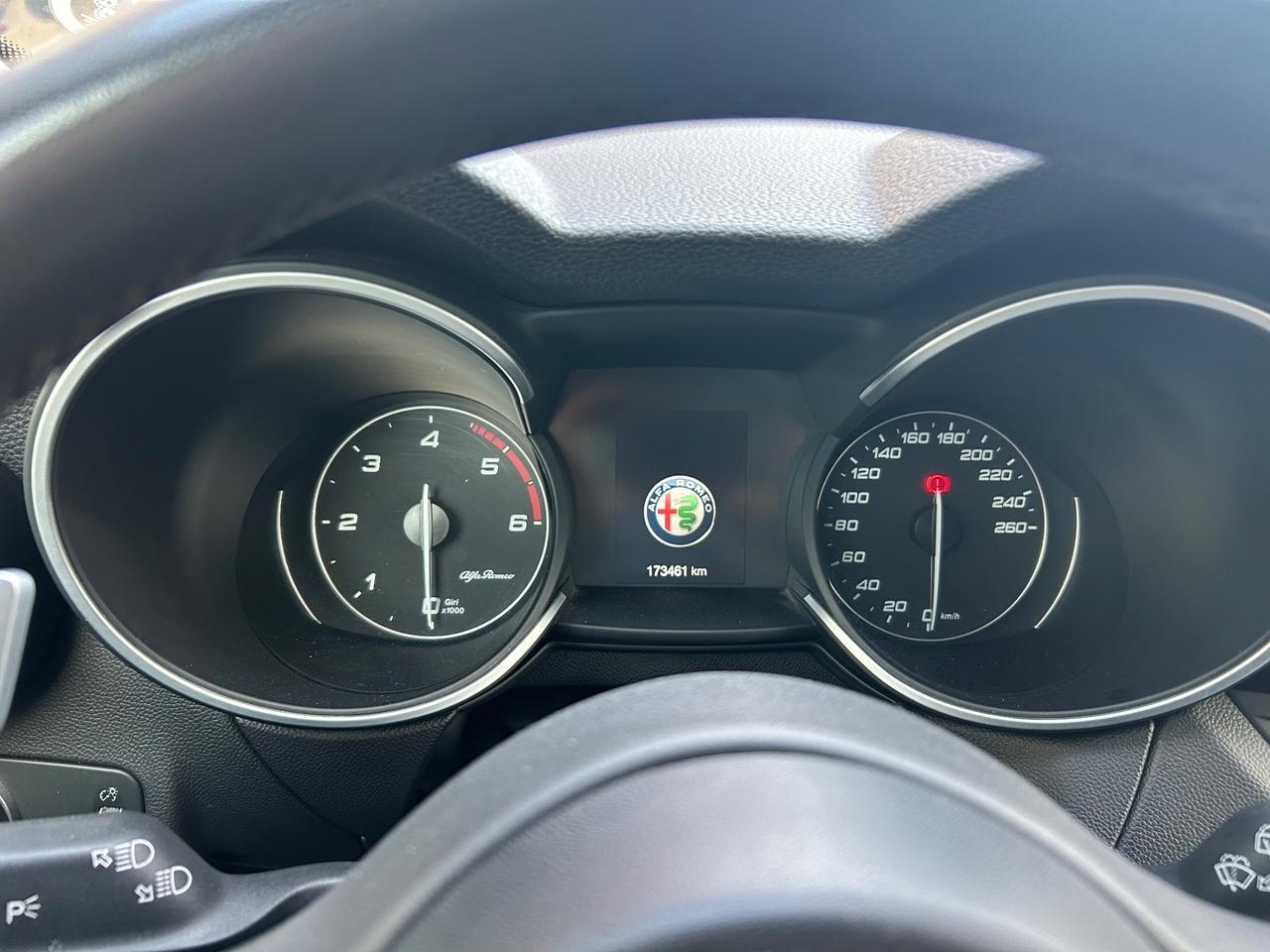 Alfa Romeo Stelvio 2.2 Turbodiesel 210 CV AT8 Q4 Business