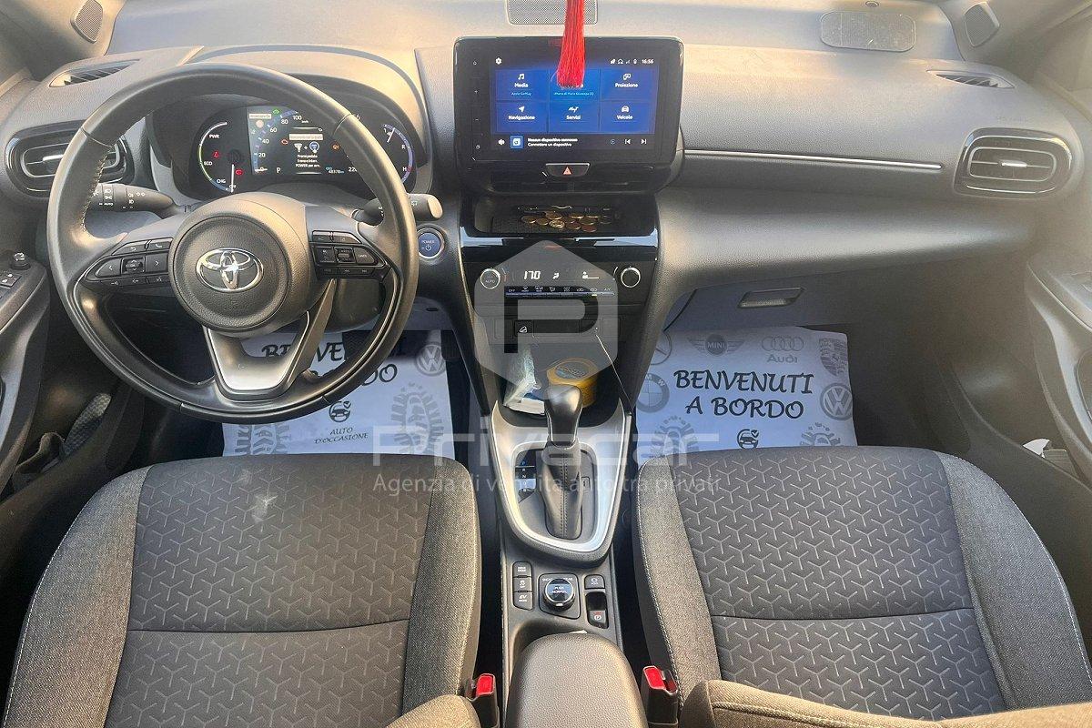 TOYOTA Yaris Cross 1.5 Hybrid 5p. E-CVT AWD-i Business