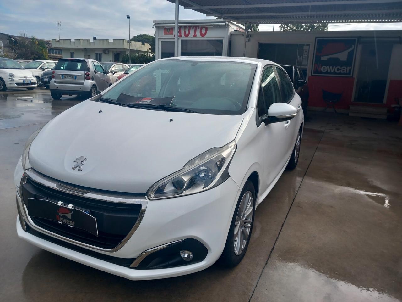 Peugeot 208 PureTech 82 5 porte Active km 96000 garanzia