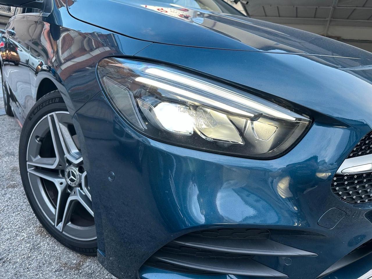 ELEGANZA DISARMANTE! B180 AMG STRAFULL/MOZZAFIATO