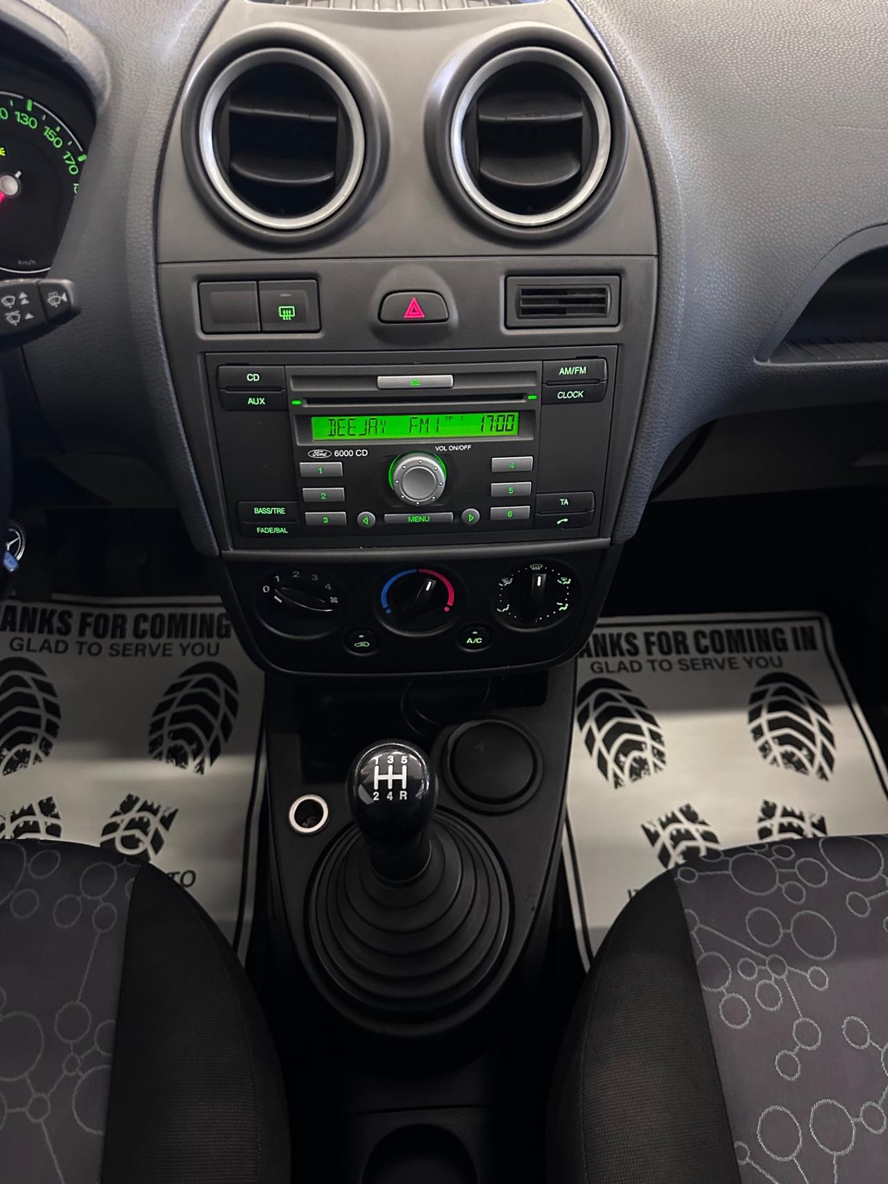 Ford Fiesta 1.2 Benzina Titanium Ok Neopatentati