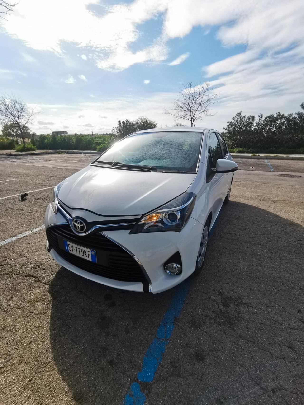 Toyota Yaris 1.0 5 porte Active - 2015
