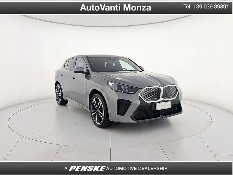 BMW iX2 eDrive 20 M Sport