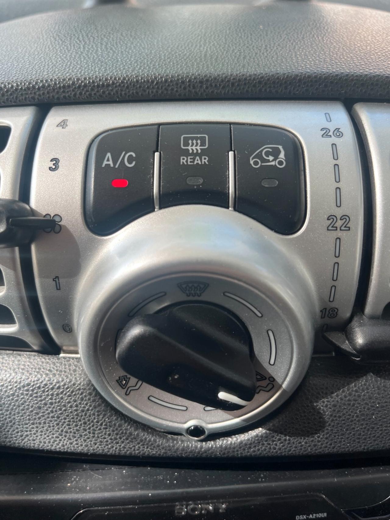 SMART PASSION FORTWO DIESEL 800 45CV TETTO PANORAMICO CAMBIO AUTOMATICO / SEQUENZIALE OK NEOPATENTATI