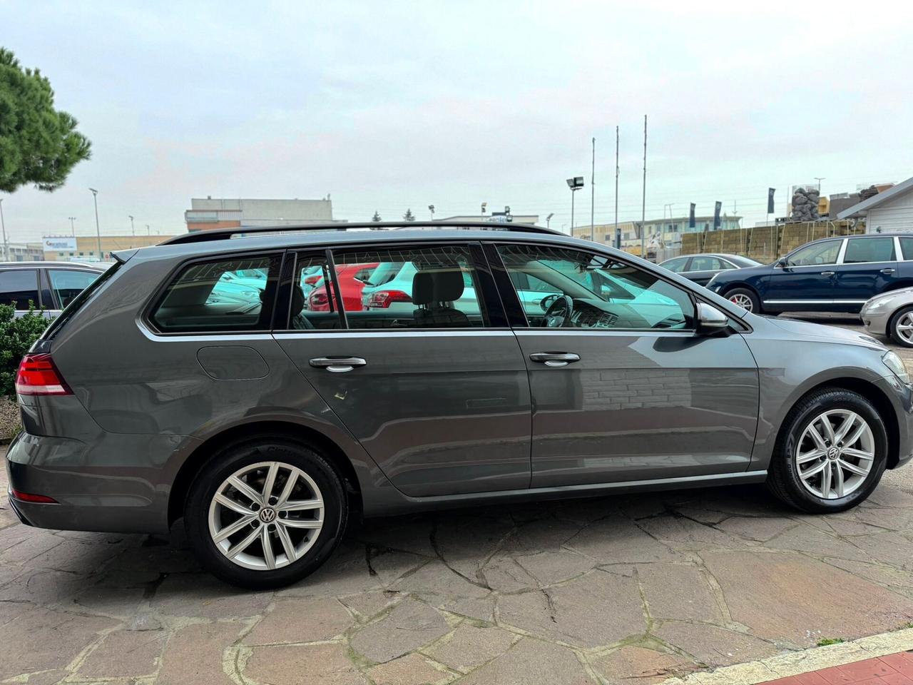 Volkswagen Golf Variant 1.6 TDI 115 CV DSG Business BlueMotion Tech.