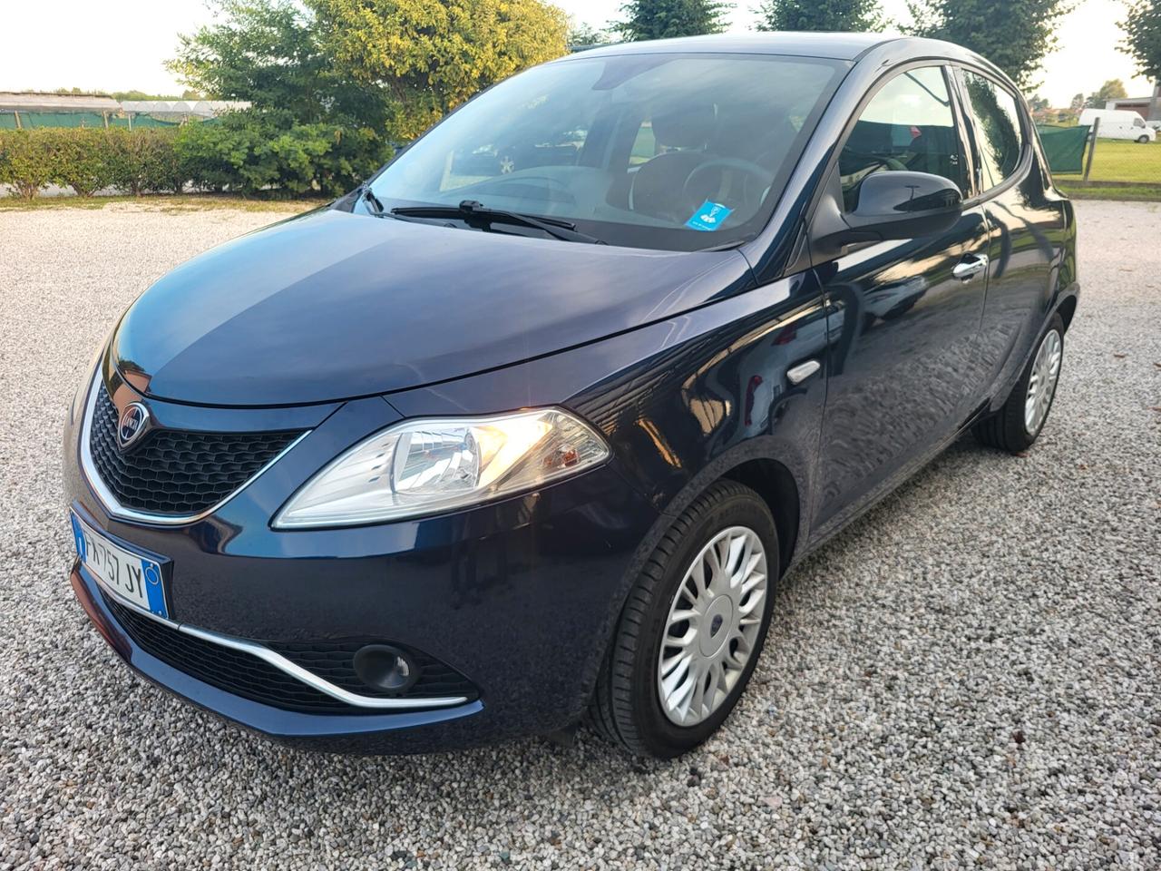 Lancia Ypsilon 1.2 69 CV 5 porte GPL Ecochic Gold