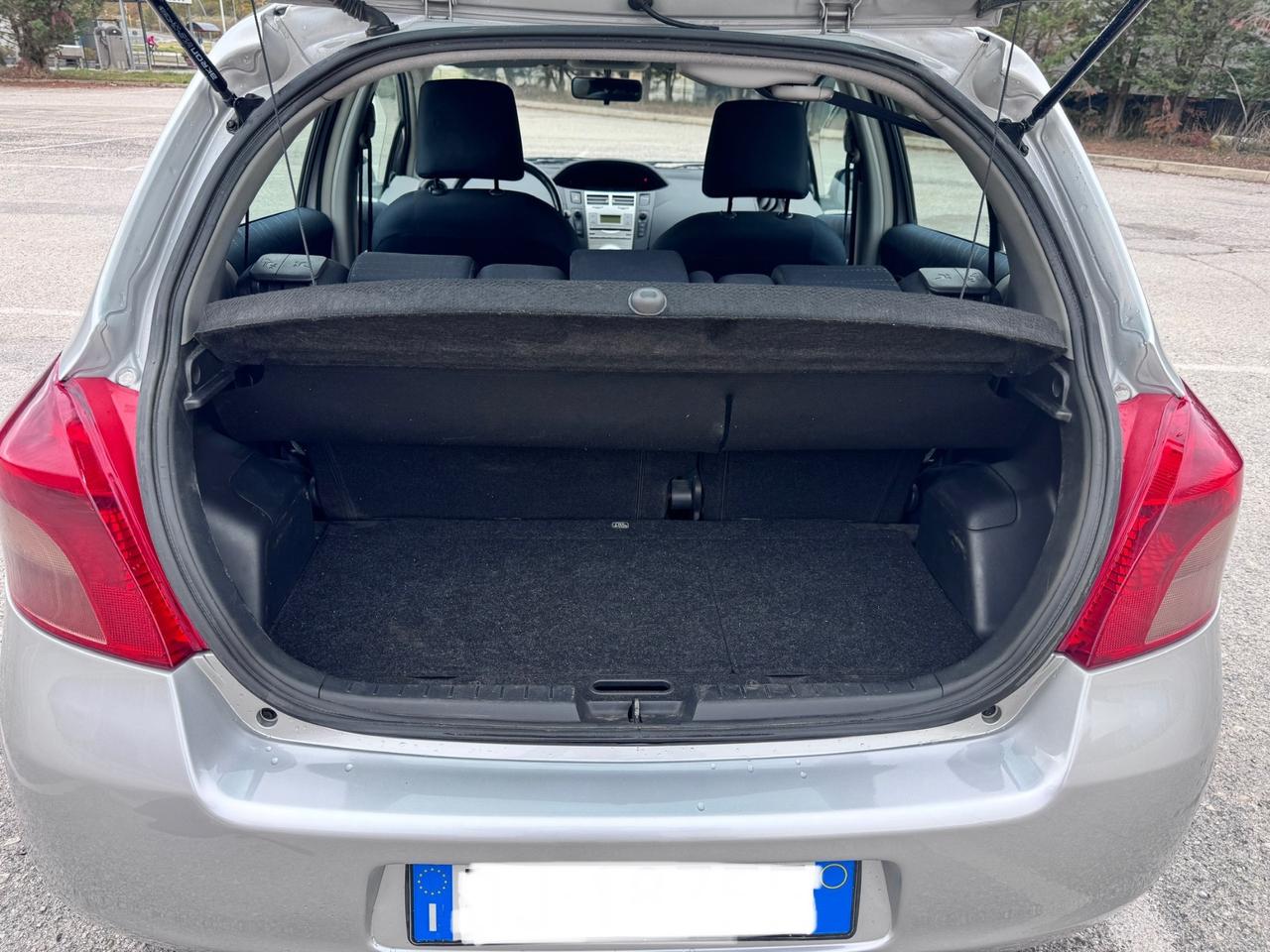 Toyota Yaris 1.4 D-4D 5 porte M-MT Sol automatica.
