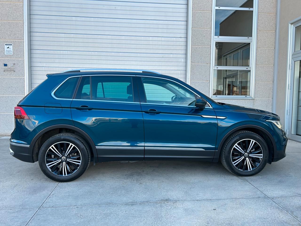 Volkswagen Tiguan 2.0 TDI 150 CV SCR DSG Elegance