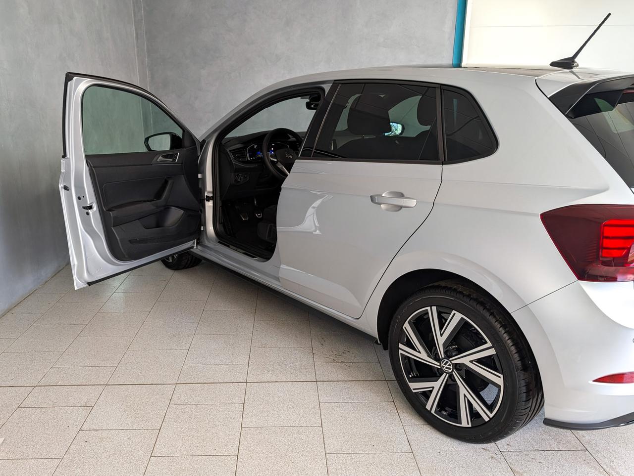 Volkswagen Polo 1.0 TSI 95cv R-Line