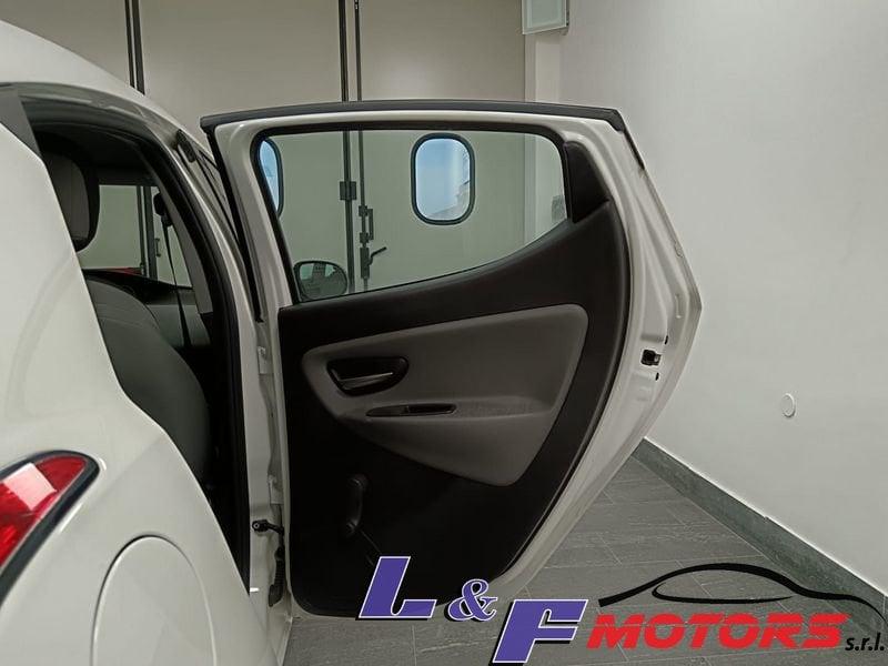 Lancia Ypsilon 1.2 69 CV GPL Gold