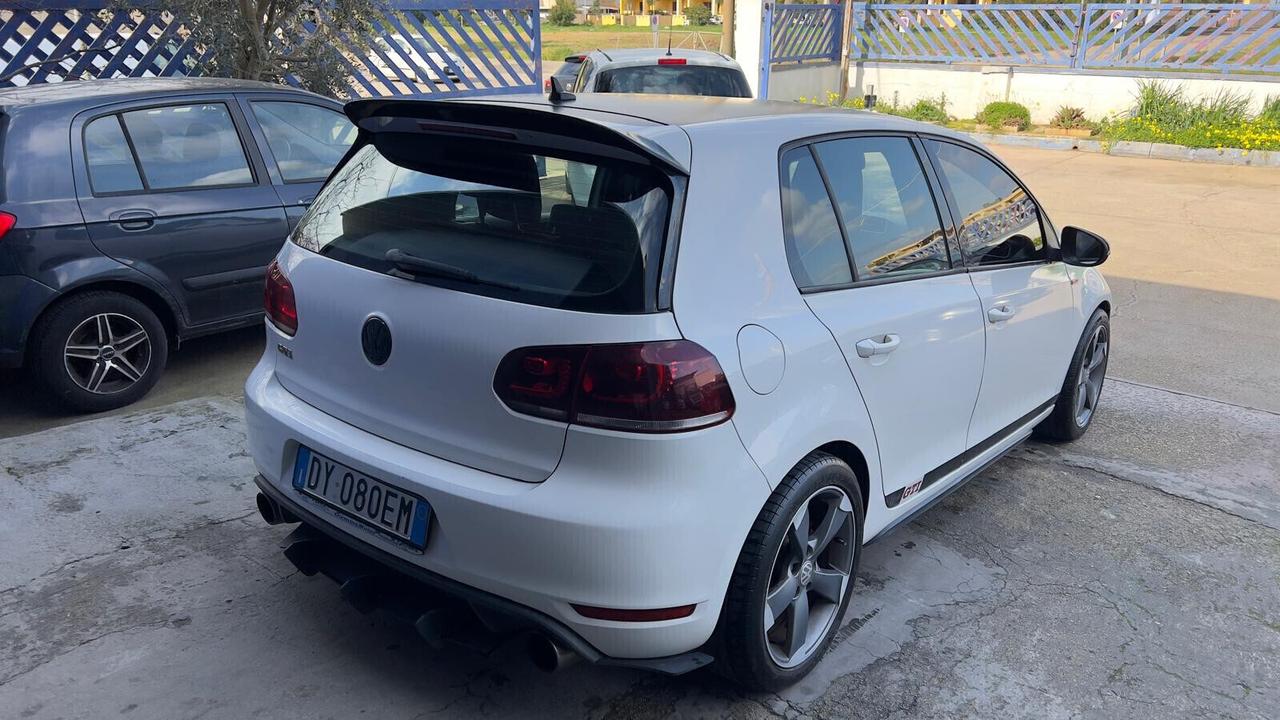 VOLKSWAGEN GOLF GTI 2.0 TSI 5P. 210CV