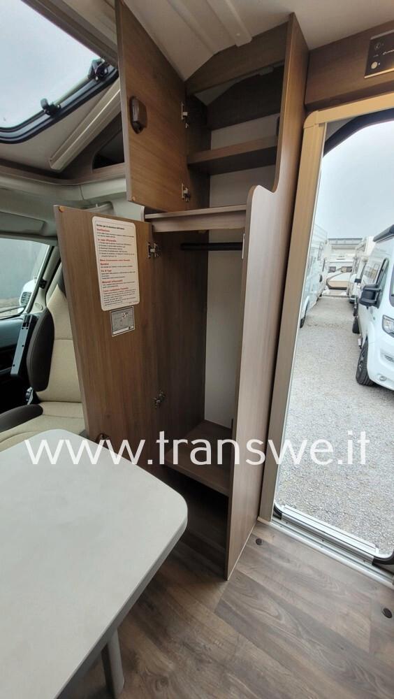 Carado V132 Semintegrale compatto