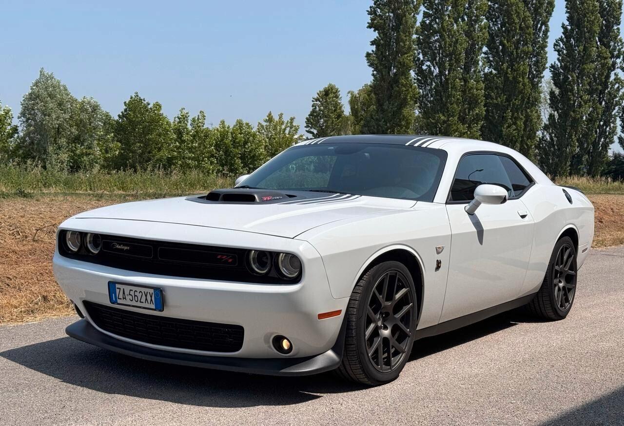 Dodge Challenger 392 SHAKER