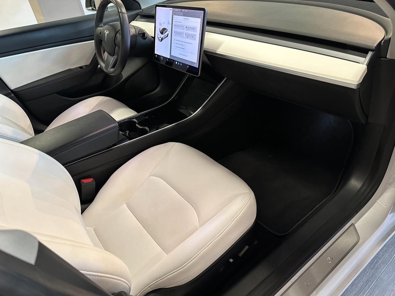 Tesla Model 3 Long Range AWD Long Range