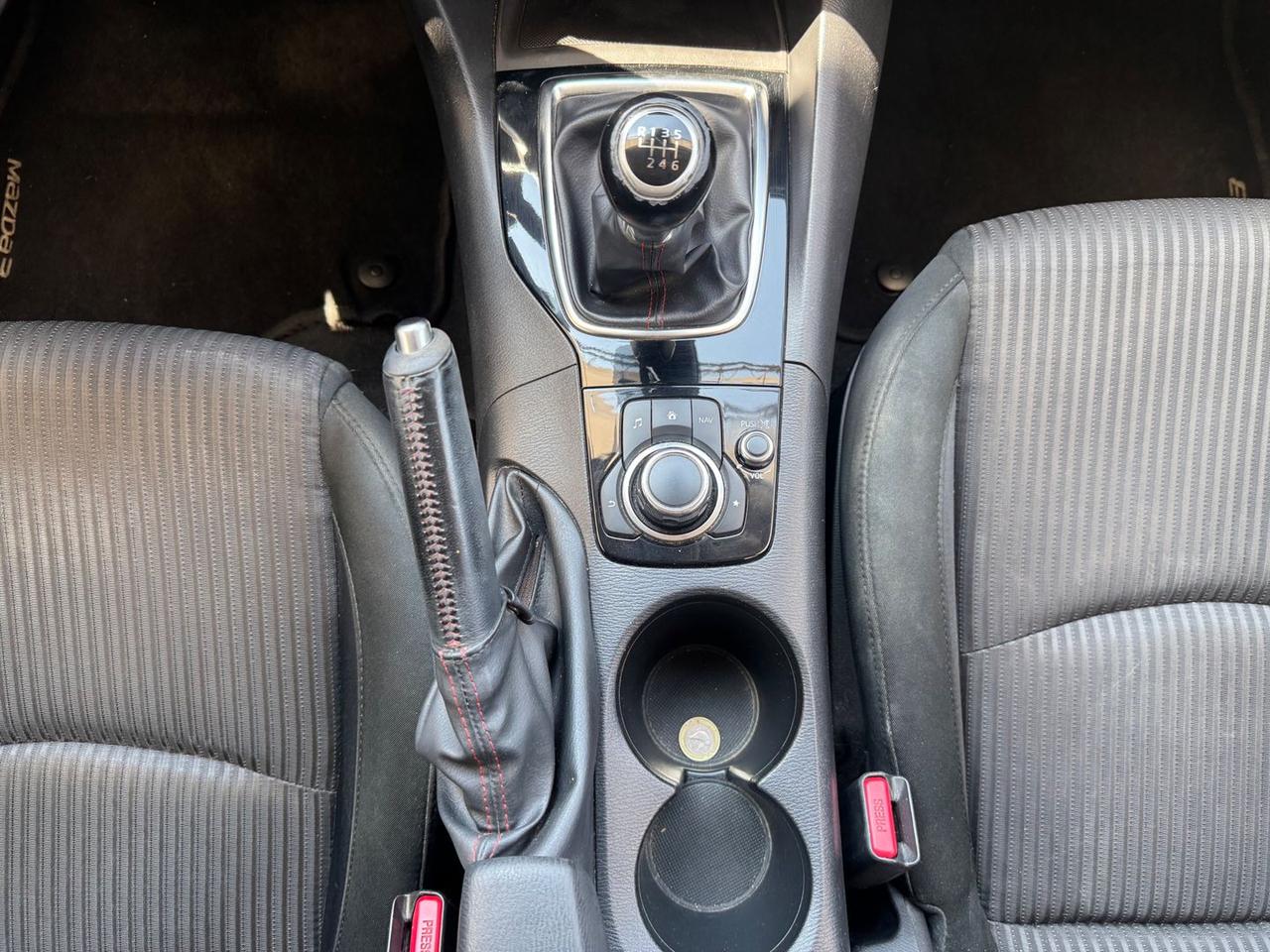 Mazda 3 Evolve 1.5 SkyActiv-G 100 #11621