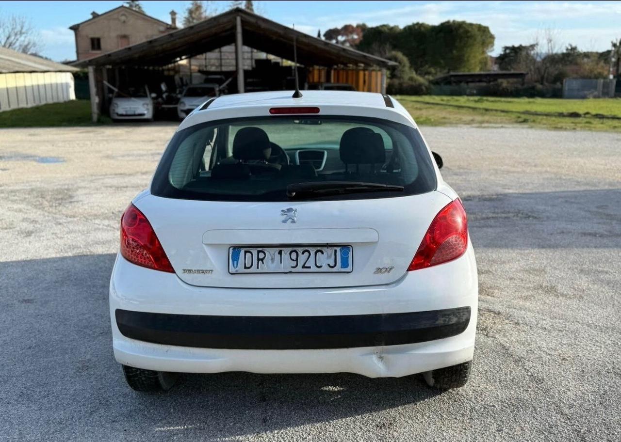 Peugeot 207 1.4 Benzina 75cavalli NEOPATENTATI