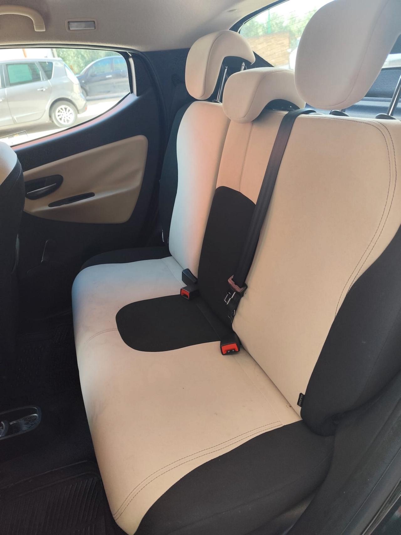 Lancia Ypsilon 1.3 MJT 95 CV 5 porte S&S Platinum