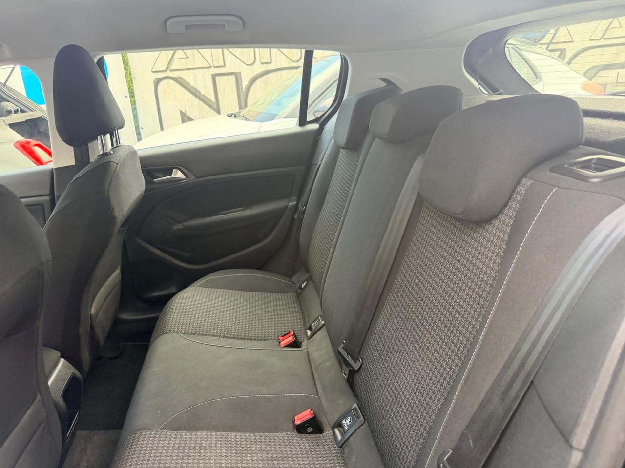 Peugeot 308 BlueHDi 102 cv